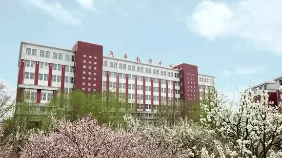 应用型本科教育破局:新能源汽车领域为低分考生铺就职业跃升之路